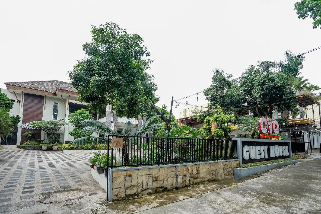 Oyo 282 Putri Utari Residence Malang Exterior foto
